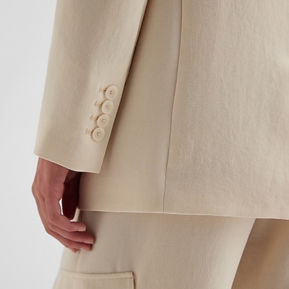 NWT Express Oversized Blazer Cream Summer Top Aritzia Like Blazer Crepe XS - Picture 8 of 9